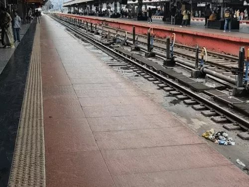 झांसी से आसनसोल के लिए चलेगी फेस्टिवल स्पेशल: बनारस-वाराणसी जंक्शन पर रुकेगी ट्रेन, 16 फेरे लगाएगी