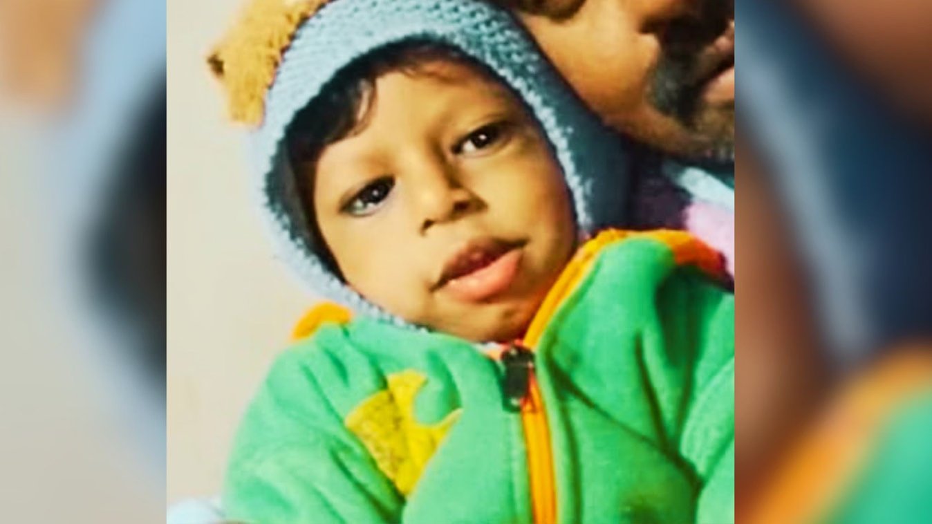 मैजिक की चपेट में आने से साढ़े 3 साल के मासूम की मौत, दो बहनों के सामने हुआ दर्दनाक हादसा