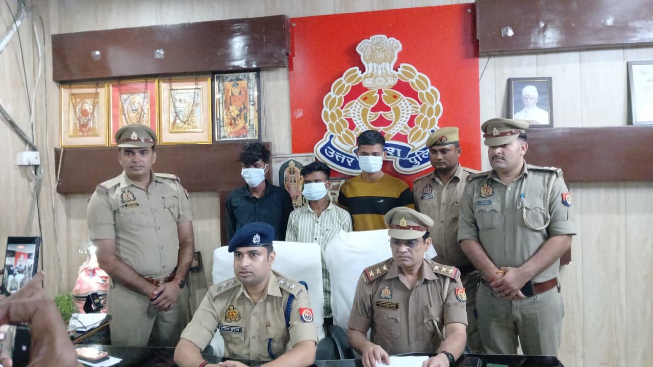 बीएचयू में साइकिल चोरी करने वाले तीन आरोपी गिरफ्तार, 12 साइकिलें बरामद