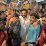 दीपिका संग सिद्धिविनायक पहुंचे रणवीर सिंह, भीड़ के बीच पत्नी की सुरक्षा का रखा ध्यान