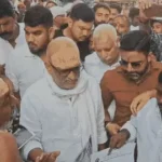 शिवाला के सीवर में कौन डाल गया 12 बोरी बालू? अजय राय ने मौके पर पहुंचकर नगर निगम से मांगा CCTV फुटेज