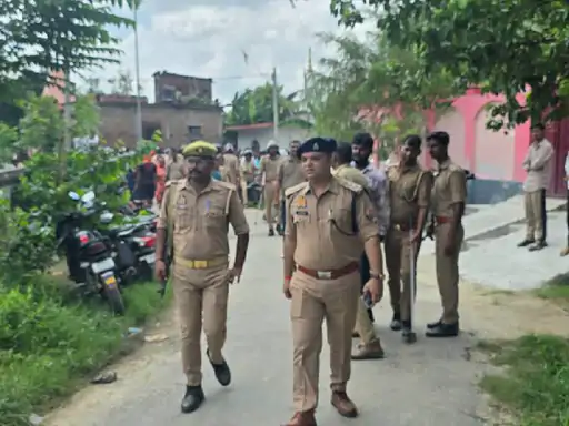 मां के सामने स्कूल बस ने पांच साल के मासूम को कुचला, मौत के बाद गांव में बवाल