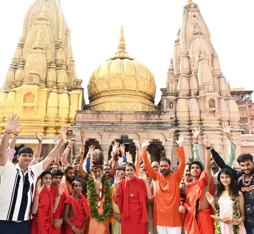 काशी विश्वनाथ धाम पहुंचे सद्गुरु ऋतेश्वर महाराज, देश की सुख-शांति के लिए की प्रार्थना