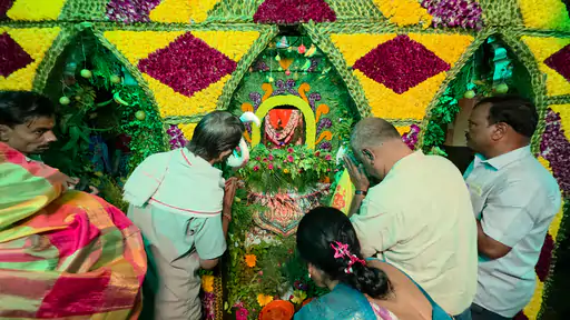 काशी में गणेशोत्सव की धूम, चिंतामणि गणेश मंदिर में उमड़ा आस्था का सैलाब