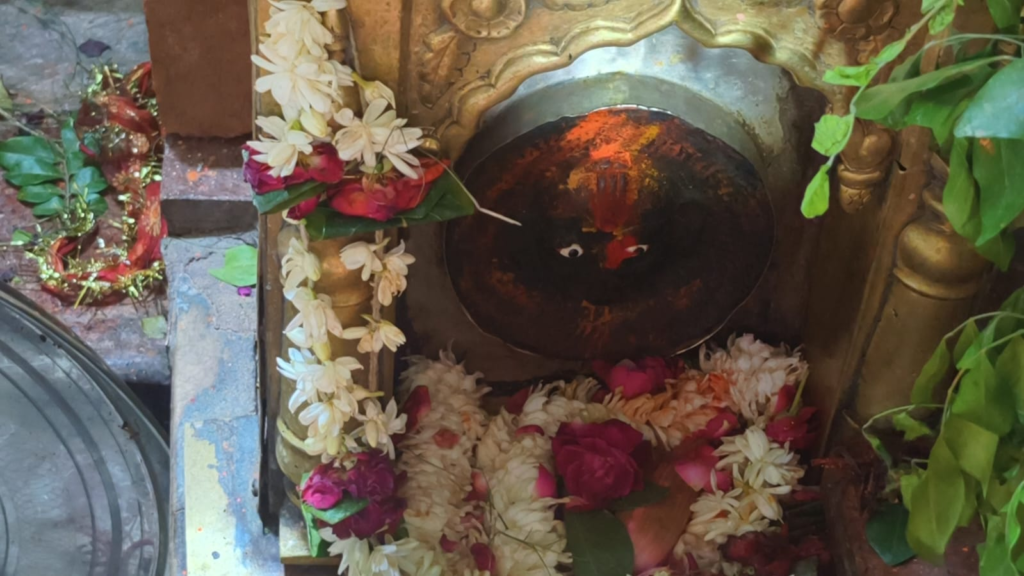 हरतालिका तीज पर मां मंगला गौरी के दरबार में उमड़ा आस्था का सैलाब, अखंड सौभाग्य की कामना लेकर पहुंचीं सुहागिनें
