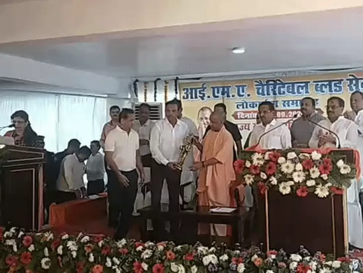 गोरखपुर में योगी बोले- माफिया और मच्छर की तरह इंसेफ्लाइटिस भी खत्म, 75 जिलों में 85 मेडिकल कॉलेज