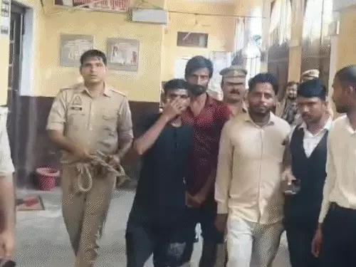 कारोबारी हत्याकांड: कोर्ट में चेहरा छिपाती नजर आई आरोपी बहू, पुलिस ने मांगी 24 घंटे की रिमांड