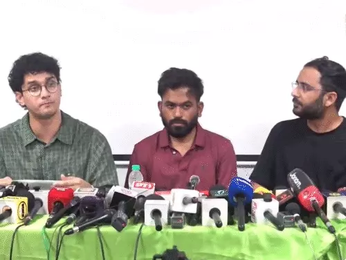 CEC ज्ञानेश कुमार के इस्तीफे की मांग तेज, सड़कों से विधानसभा तक हंगामा; SIR पर सुप्रीम कोर्ट में याचिका