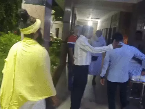 वृंदावन में प्रेमानंद महाराज के 25 साल के शिष्य ने चौथी मंजिल से लगाई छलांग, मौत, कमरे में मिला ग्राइंडर; पुलिस खंगाल रही मोबाइल डेटा