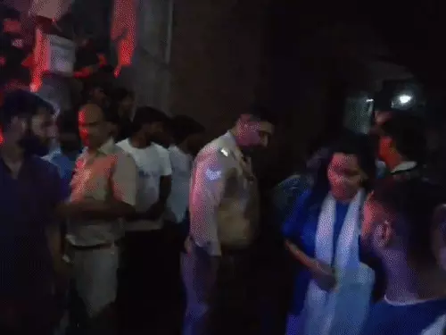 गाजियाबाद में मां-बेटी की मौत, एक ही फंदे पर मिले शव