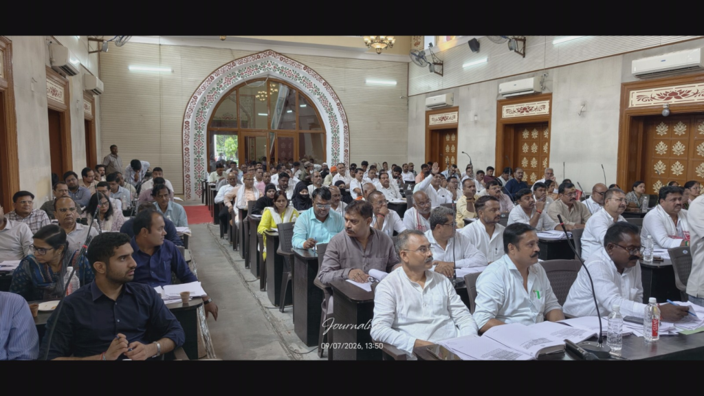 10 प्रस्तावों पर सदन की मुहर, अधिकारियों के जवाब से नाराज दिखे पार्षद