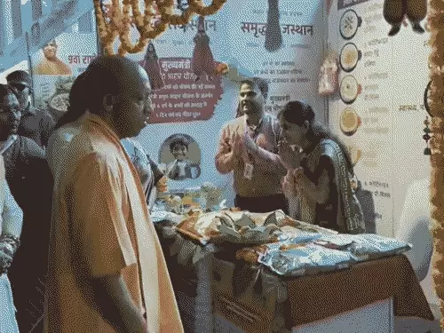 योगी बोले- यूपी में पोषाहार सप्लाई करता था शराब माफिया: 2017 में व्यवस्था देख भौचक्का रह गया था, 3 महीने में एक बार पहुंचता था राशन