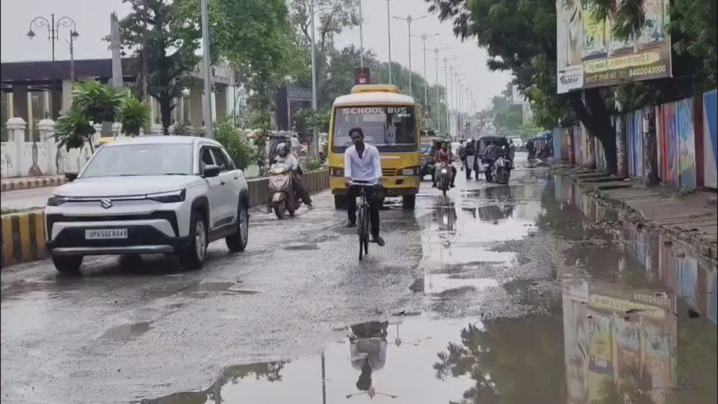 रोपवे आएगा, लेकिन पानी से कैसे बचेगा रास्ता?