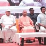 योगी का कांग्रेस और सपा पर हमला, बोले- किसानों का पैसा हड़पने वालों को जनता ने सिखाया सबक