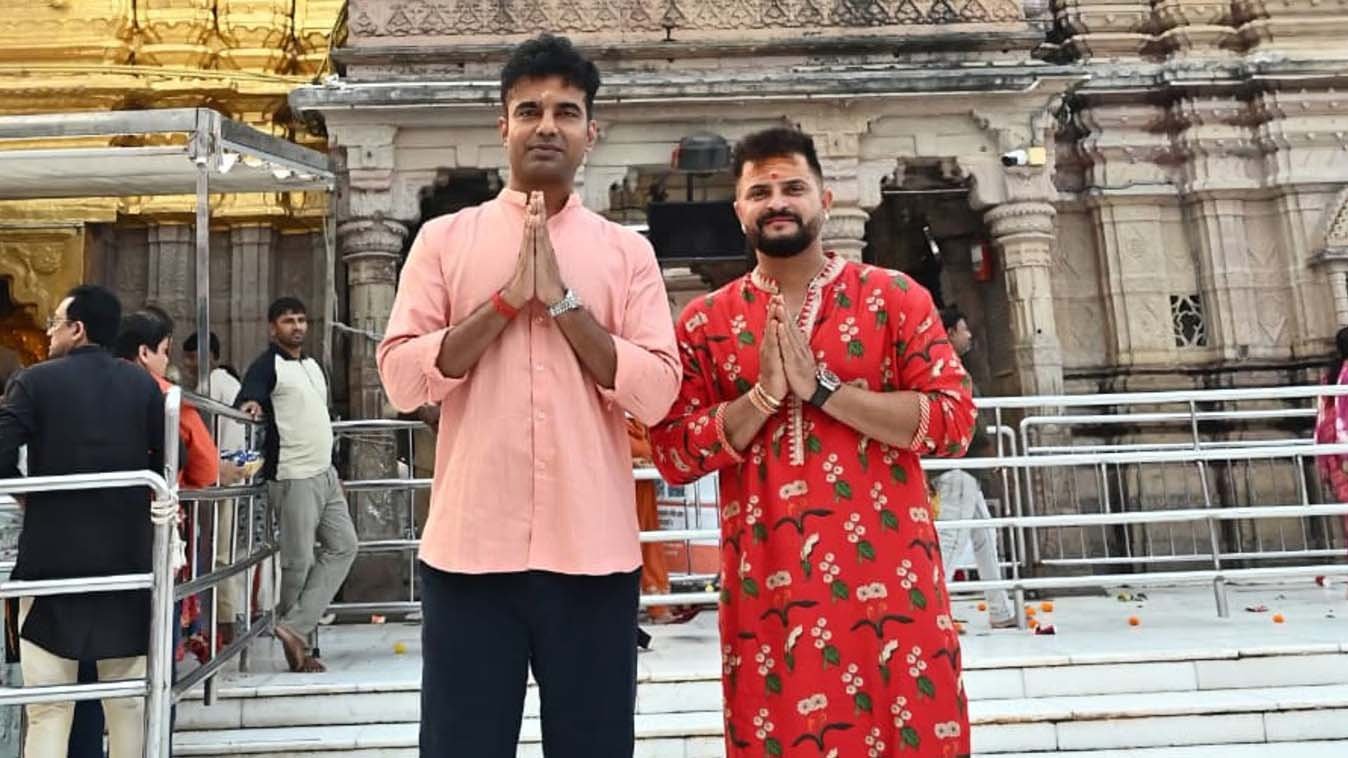 काशी के जायके के मुरीद हुए सुरेश रैना, बाटी-चोखा का लिया स्वाद; बाबा विश्वनाथ के भी किए दर्शन