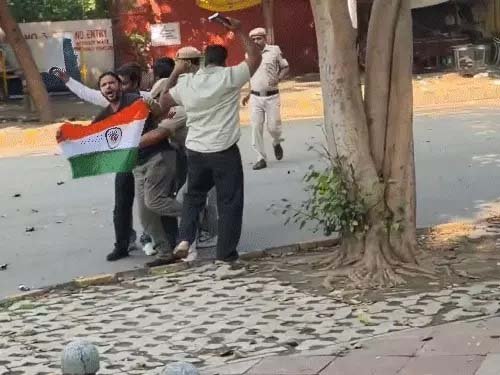 दिल्ली हाईकोर्ट की टिप्पणी के बाद CJP नेताओं ने वापस ली याचिका, हिरासत बढ़ाने के आदेश को दी थी चुनौती