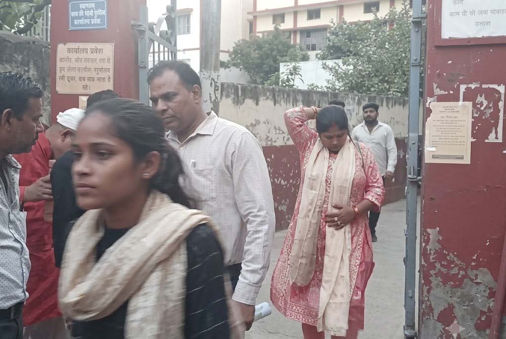 PET-2026: वाराणसी और चंदौली में नहीं बने परीक्षा केंद्र, गाजीपुर-जौनपुर जाएंगे अभ्यर्थी
