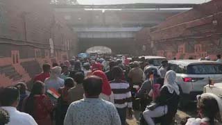 एयर शो के बाद सड़क पर हार्न का शोर, बनारसियों की बतकही ने उड़ाया गर्दा