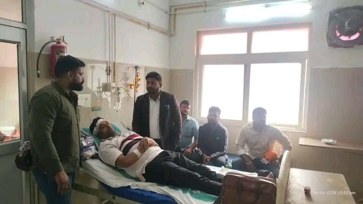 मनबढ़ों ने अधिवक्ता पर किया जानलेवा हमला