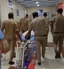 सिपाही पर हमले के आरोपी के साथ पुलिस मुठभेड़