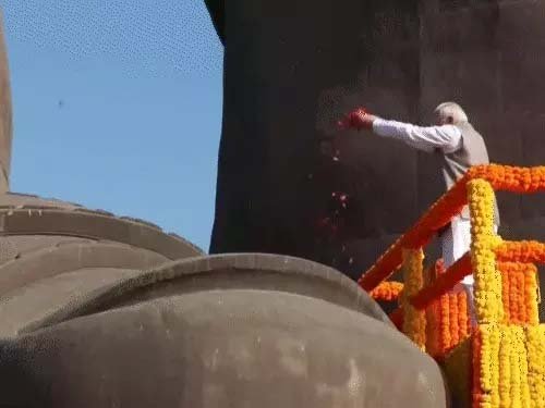 गुजरात में विकास परियोजनाओं की सौगात: PM मोदी ने एकता नगर में 400 करोड़ से अधिक के कार्यों का किया शुभारंभ