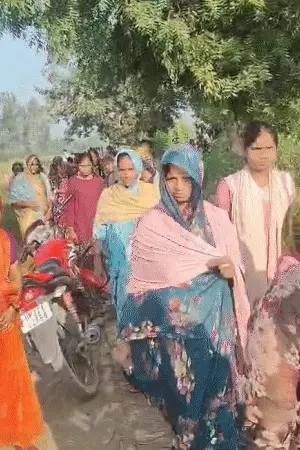 शिव मंदिर में दो साधुओं की हत्या, मंदिर परिसर में जलाए शव; आरोपी हिरासत में