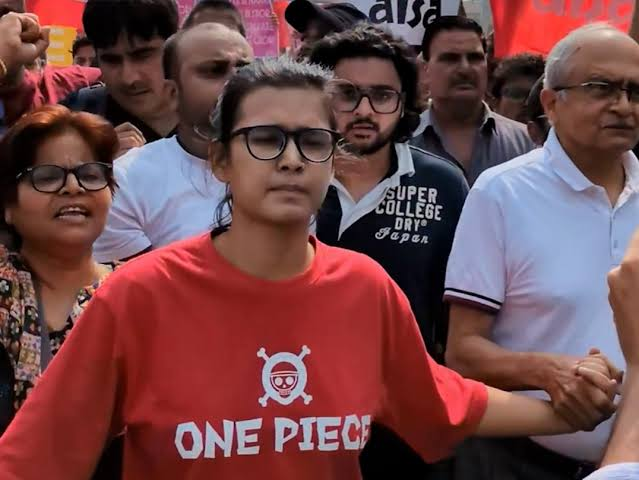जंतर-मंतर पर प्रदर्शन से पहले दिल्ली में हलचल: ममता बनर्जी, माणिक सरकार और पी. विजयन हिरासत में; CJP के आंदोलन को रोकने में जुटा प्रशासन