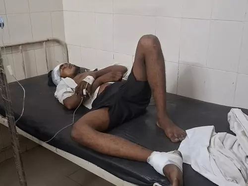 आगरा-अलीगढ़ हाईवे पर दो वाहनों में जोरदार भिड़ंत, आग लगने से डंपर चालक-क्लीनर की मौत