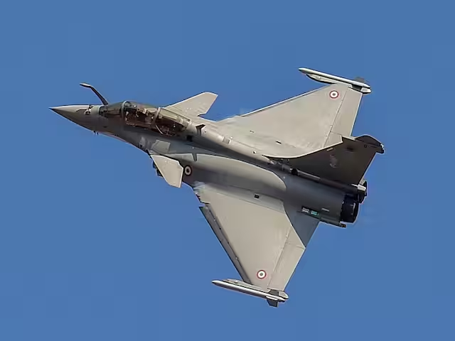 वाराणसी में आज गूंजेगी राफेल-सुखोई की गर्जना, 100 विमान दिखाएंगे हवाई करतब