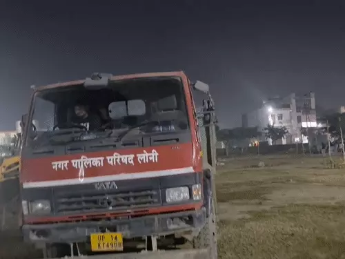 गाजियाबाद में साइकिल वितरण कार्यक्रम पर चला बुलडोजर, डिंपल यादव ने भाजपा को घेरा