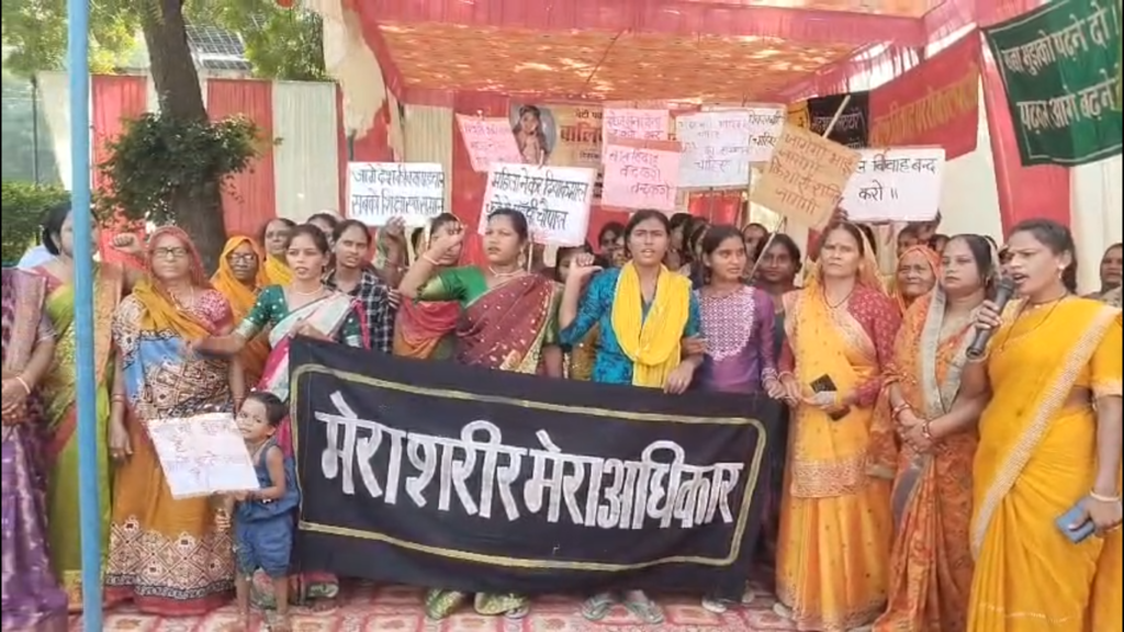 बाल विवाह के खिलाफ किशोरियों ने निकाली रैली, बालिका महोत्सव में उठी आवाज