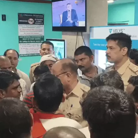 वाराणसी: डिलीवरी के बाद महिला की मौत, ओरियाना हॉस्पिटल में परिजनों का हंगामा; इलाज में लापरवाही का आरोप