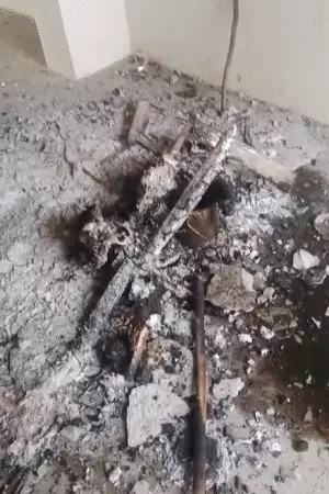 शिव मंदिर में दो साधुओं की हत्या, मंदिर परिसर में जलाए शव; आरोपी हिरासत में
